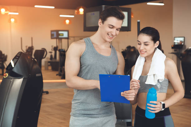 What is the average salary of a gym manager?